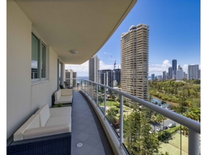 64/15 Breaker Street, Main Beach QLD 4217