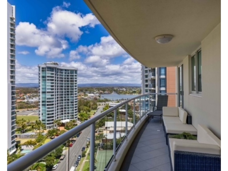 64/15 Breaker Street, Main Beach QLD 4217