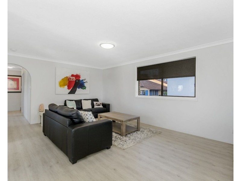 8/10 Elizabeth Avenue, Broadbeach QLD 4218
