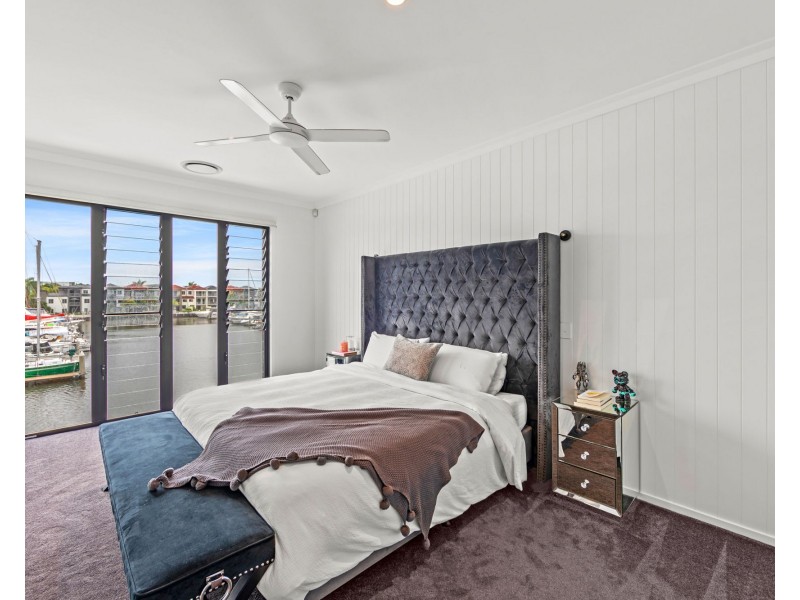 8942 The Point Circuit, Hope Island QLD 4212