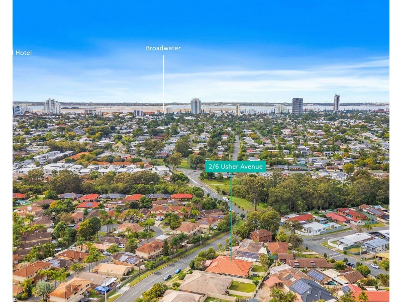 2/6 Usher Avenue, Labrador QLD 4215