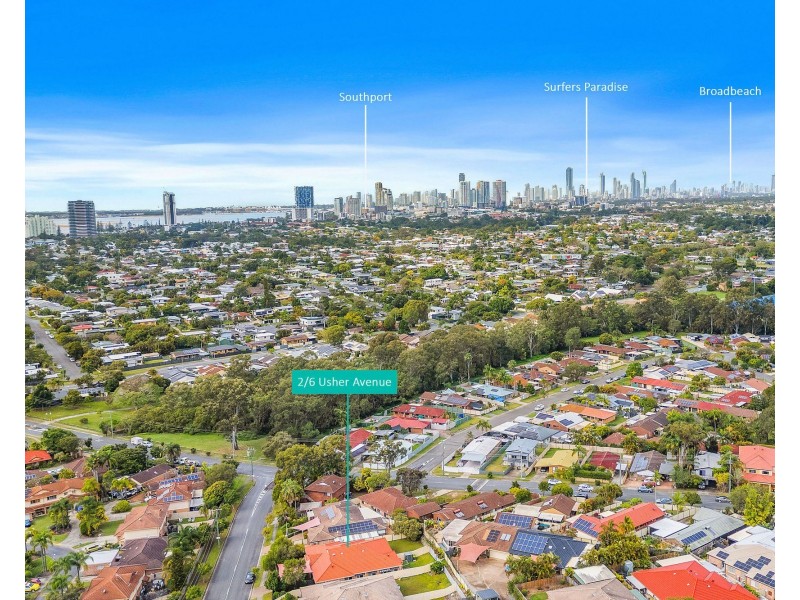 2/6 Usher Avenue, Labrador QLD 4215