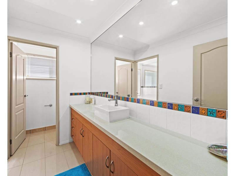 37 Callicarpa Street, Reedy Creek QLD 4227