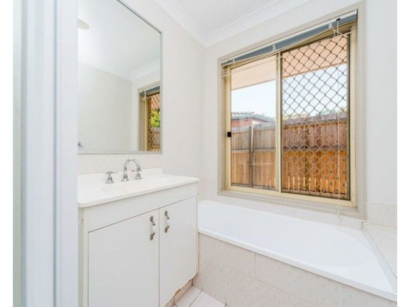 27 Alcott Road, Parkwood QLD 4214