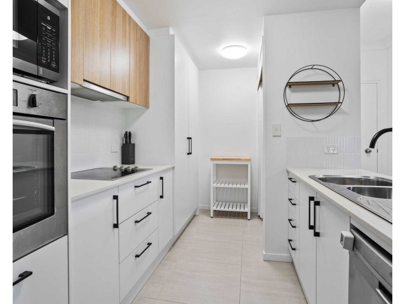 6/2312 Gold Coast Highway, Mermaid Beach QLD 4218