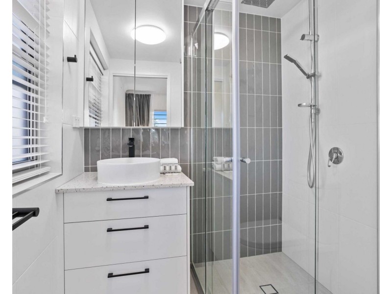 6/2312 Gold Coast Highway, Mermaid Beach QLD 4218