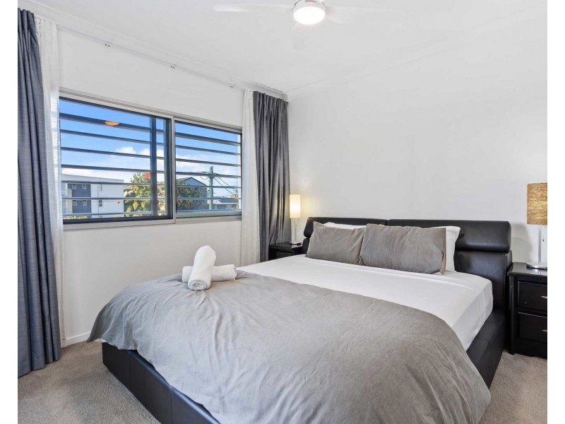 6/2312 Gold Coast Highway, Mermaid Beach QLD 4218