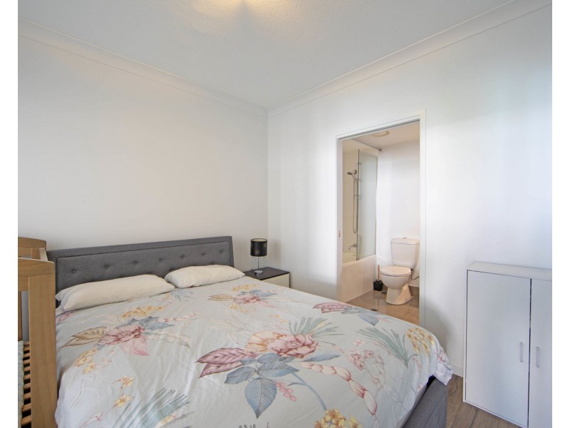 306/2 East Quay Drive, Biggera Waters QLD 4216