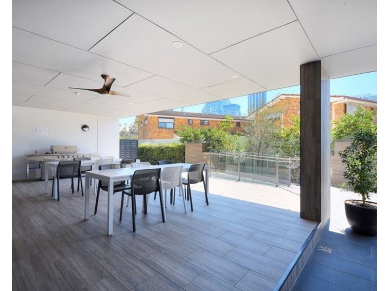 208/9 Hooker Boulevard, Broadbeach Waters QLD 4218