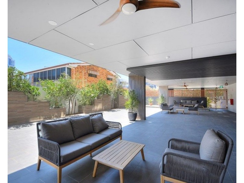208/9 Hooker Boulevard, Broadbeach Waters QLD 4218