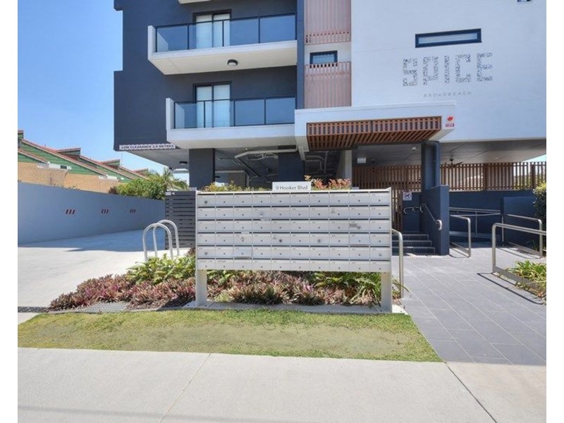 208/9 Hooker Boulevard, Broadbeach Waters QLD 4218
