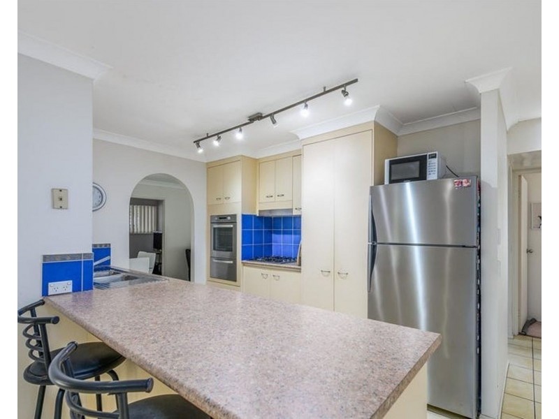 5 Carlton Court, Arundel QLD 4214