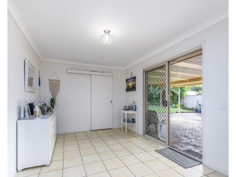 5 Carlton Court, Arundel QLD 4214