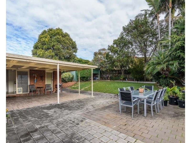 5 Carlton Court, Arundel QLD 4214