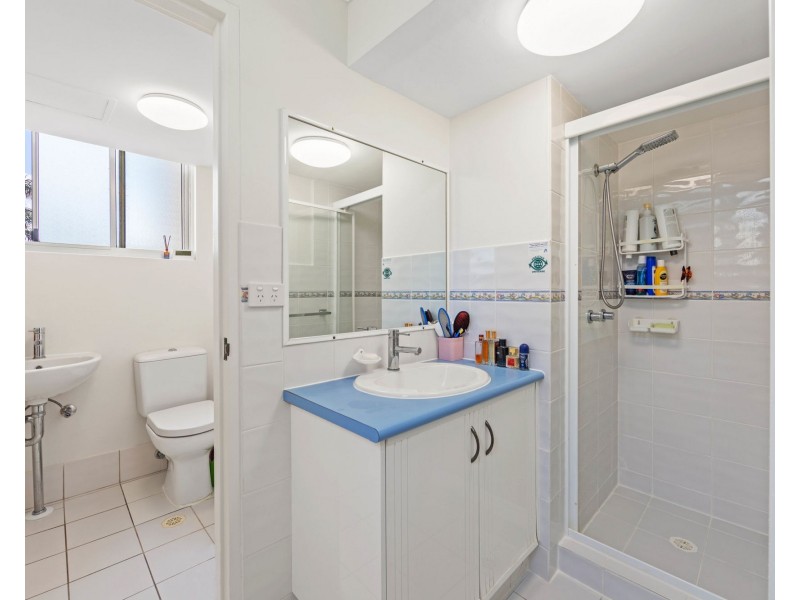 6/3303 Surfers Paradise Boulevard, Surfers Paradise QLD 4217