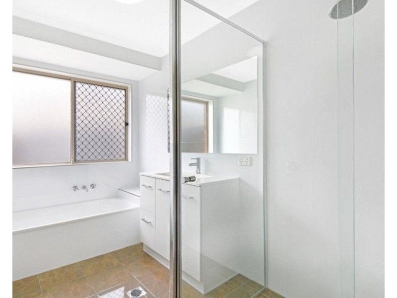 26 Mullewa Cresent, Helensvale QLD 4212