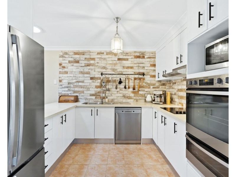 8 Tranmere Close, Robina QLD 4226