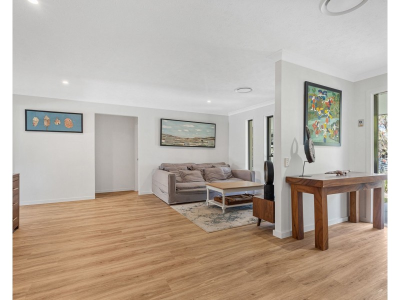 7 Manakin Avenue, Burleigh Waters QLD 4220