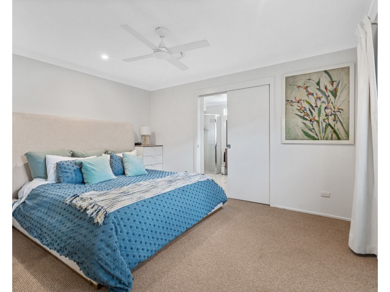 7 Manakin Avenue, Burleigh Waters QLD 4220