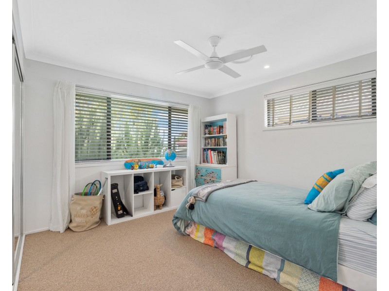 7 Manakin Avenue, Burleigh Waters QLD 4220