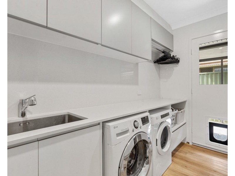 7 Manakin Avenue, Burleigh Waters QLD 4220