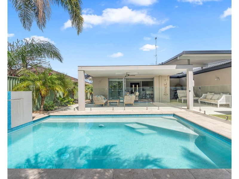 7 Manakin Avenue, Burleigh Waters QLD 4220