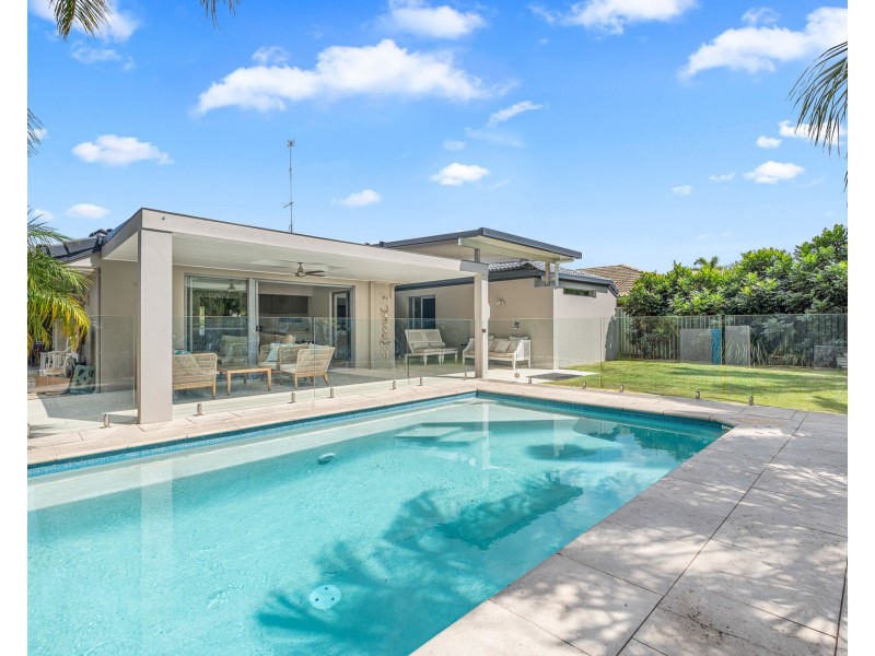 7 Manakin Avenue, Burleigh Waters QLD 4220