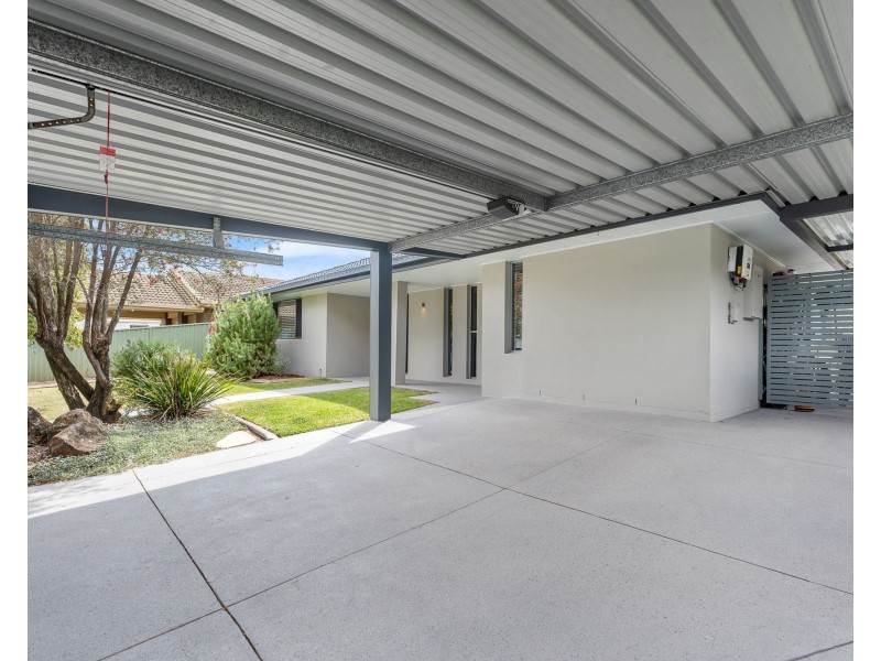 7 Manakin Avenue, Burleigh Waters QLD 4220