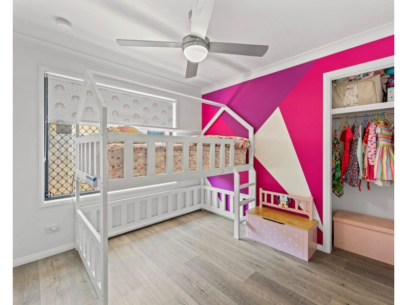 63 Serafina Drive, Helensvale QLD 4212