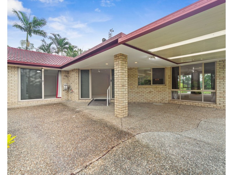8 Coen Pl, Helensvale QLD 4212