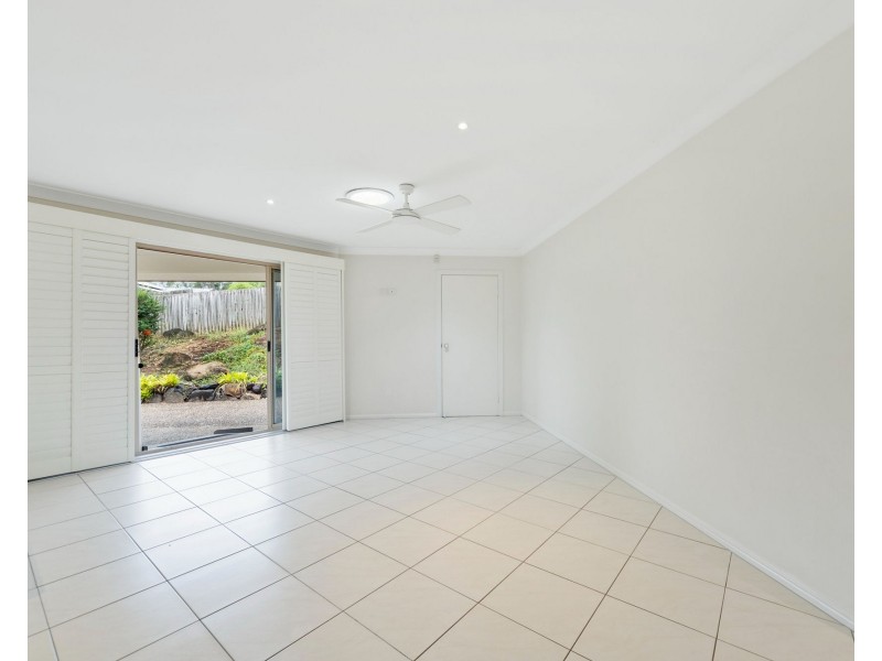 8 Coen Pl, Helensvale QLD 4212