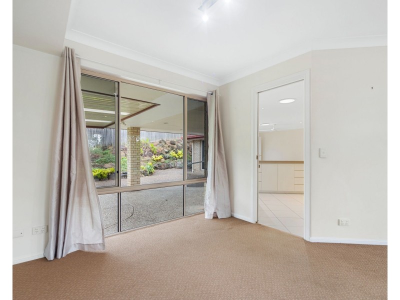 8 Coen Pl, Helensvale QLD 4212