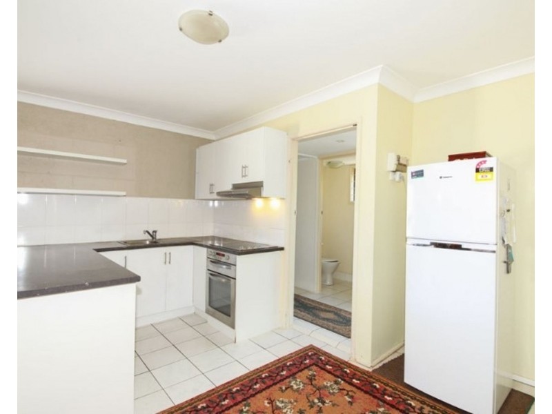 3/13F Wyndham Avenue, Southport QLD 4215