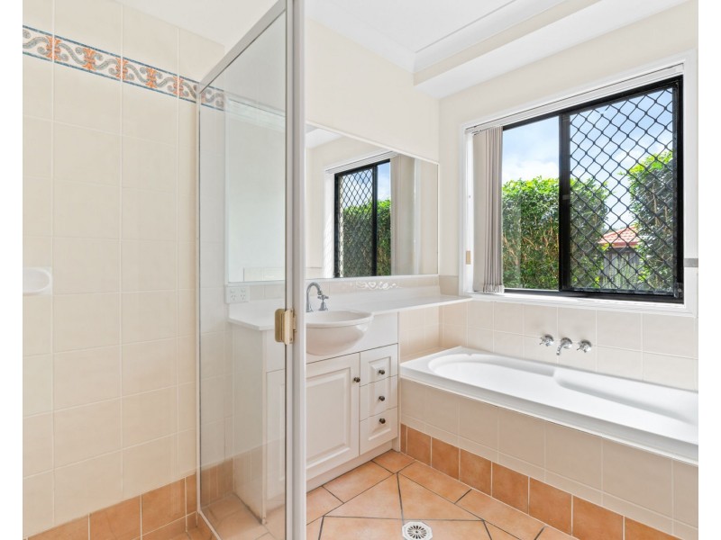 2 Gumview Place, Molendinar QLD 4214