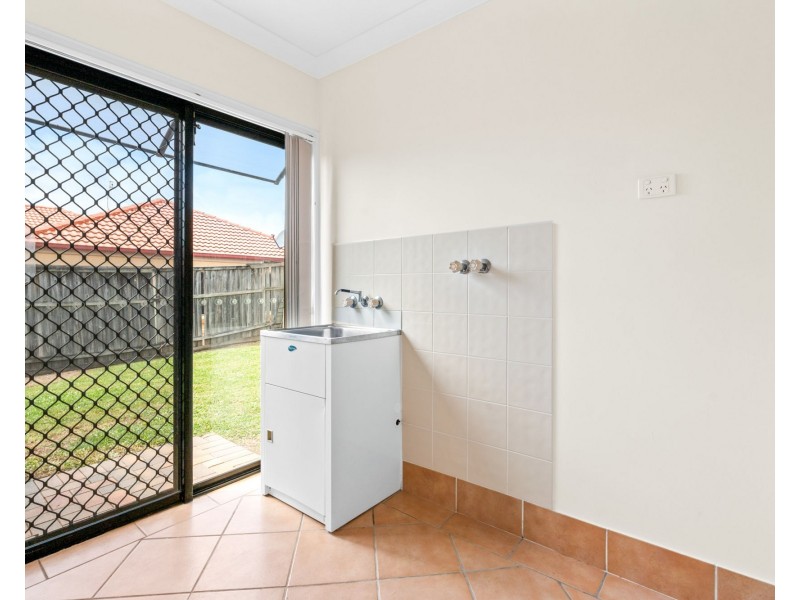 2 Gumview Place, Molendinar QLD 4214