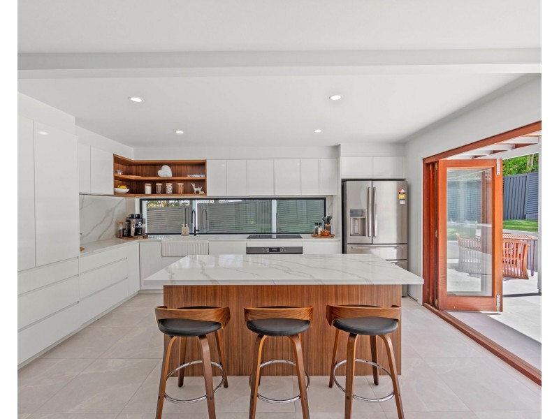 20 Evans Drive, Benowa QLD 4217