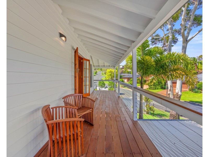 20 Evans Drive, Benowa QLD 4217
