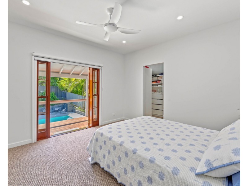 20 Evans Drive, Benowa QLD 4217