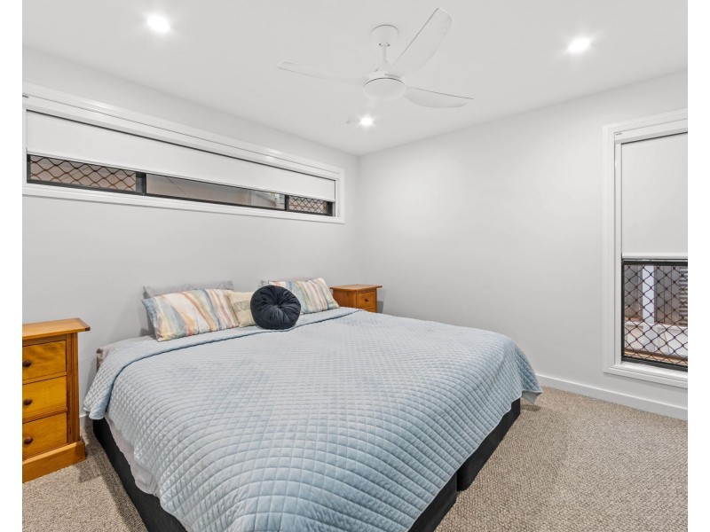 20 Evans Drive, Benowa QLD 4217