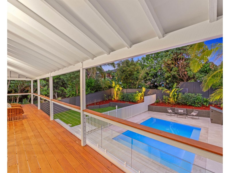 20 Evans Drive, Benowa QLD 4217