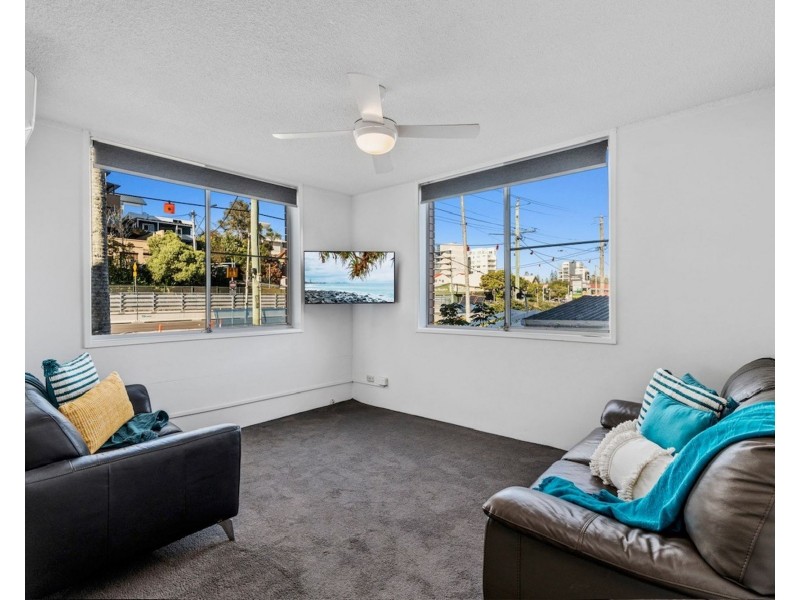 6/1976 Gold Coast Highway, Miami QLD 4220