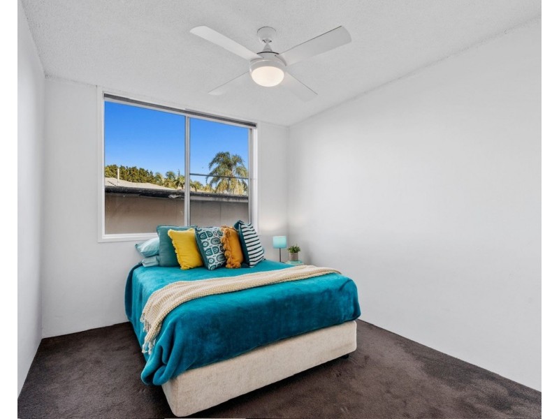 6/1976 Gold Coast Highway, Miami QLD 4220