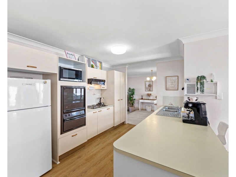 4 Ridgevale Drive, Helensvale QLD 4212