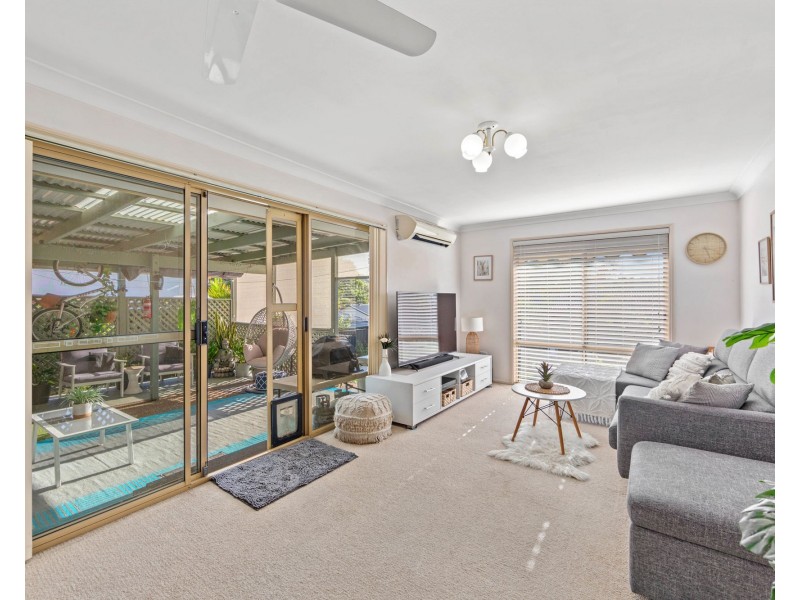 4 Ridgevale Drive, Helensvale QLD 4212