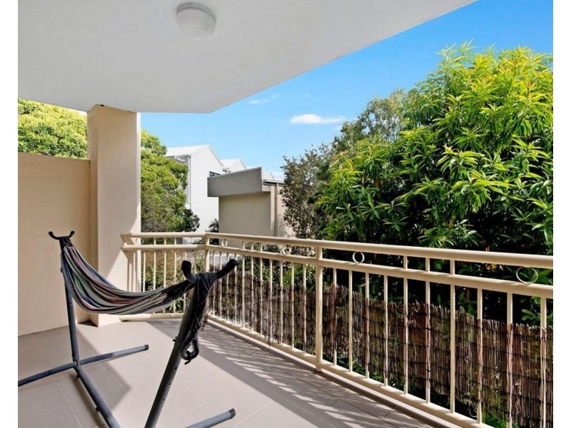 8/74-78 Thomas Drive, Surfers Paradise QLD 4217