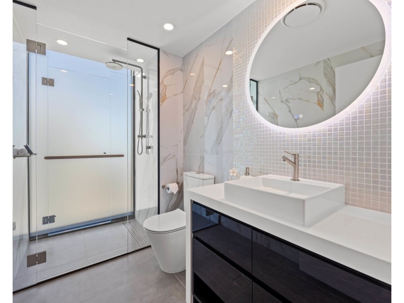 1702/3552 Main Beach Parade, Main Beach QLD 4217