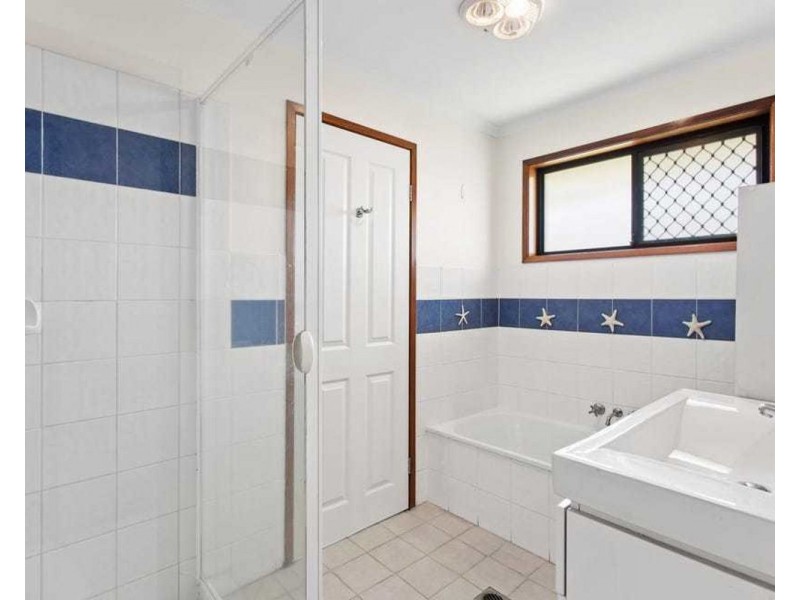 51 STUDIO DR, Oxenford QLD 4210