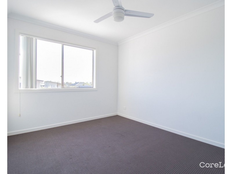 2/1 Niccy Rd, Coomera QLD 4209