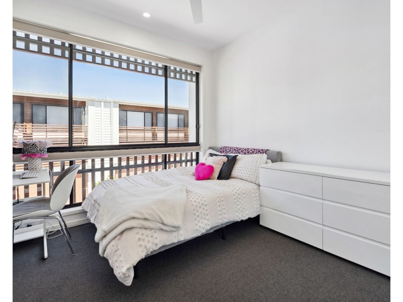 56/8 Ben Dalley Drive, Helensvale QLD 4212