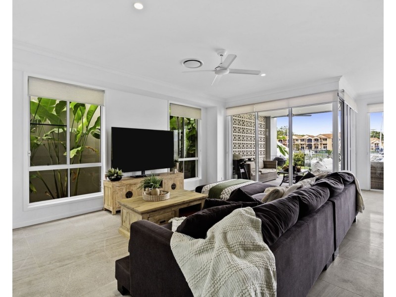 8944 The Point Circuit, Hope Island QLD 4212